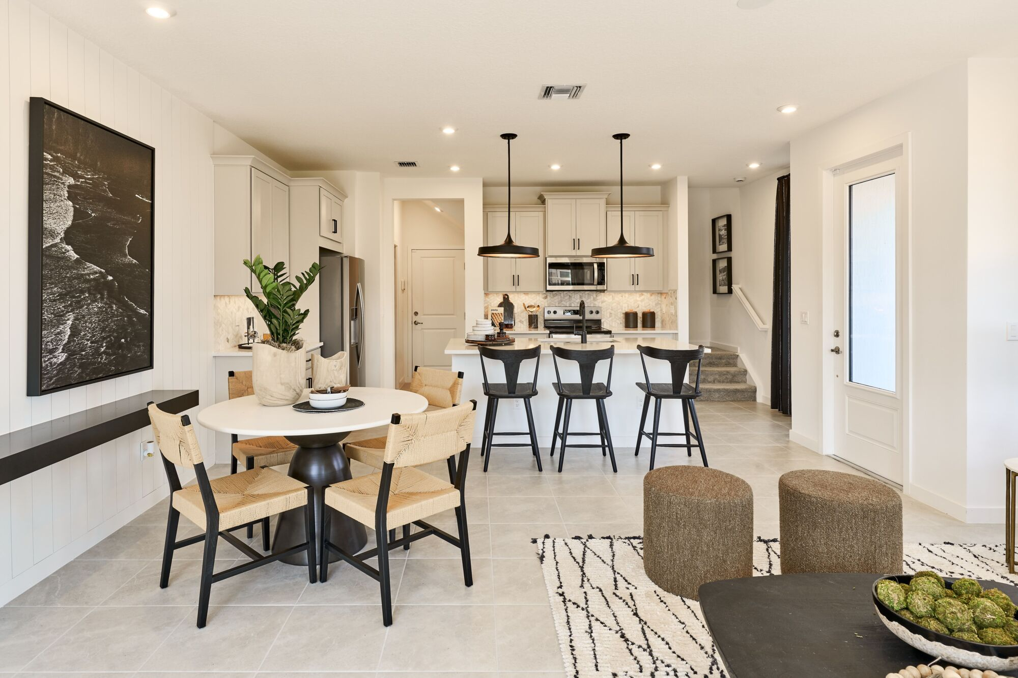 Forest Townhomes Laurel dining room